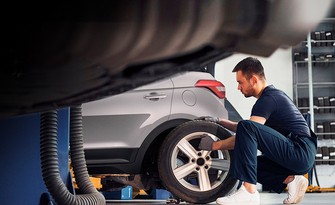Шиномонтаж в Hyundai Сэнд-Авто от 1500 рублей.